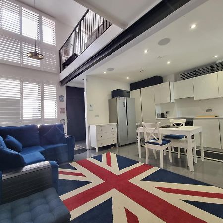 ロンドン Deluxe Townhouse Zone 1 Brick Laneヴィラ エクステリア 写真