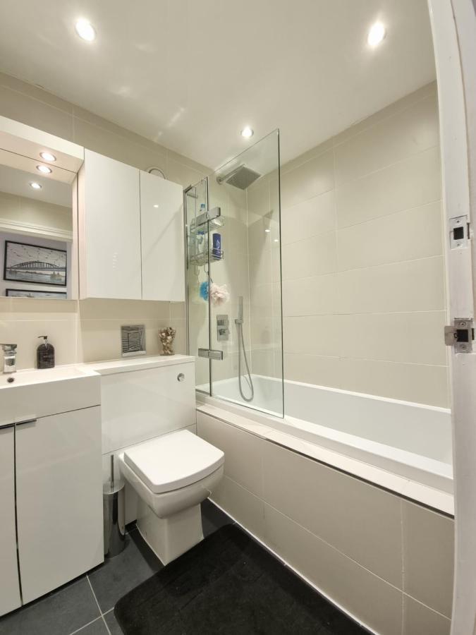 ロンドン Deluxe Townhouse Zone 1 Brick Laneヴィラ エクステリア 写真